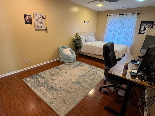 Building Photo - 587 Saddlebrook Ln