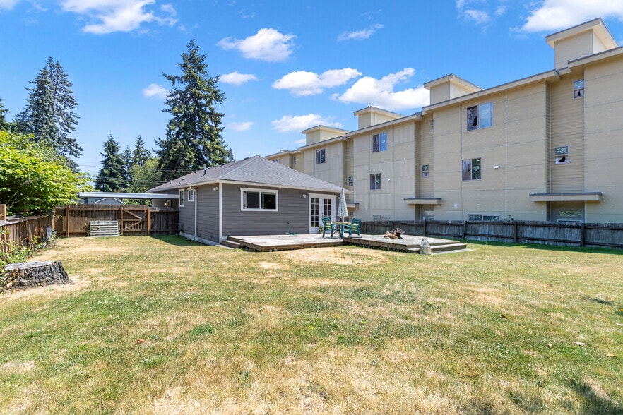 Building Photo - 14721 32nd Ave NE