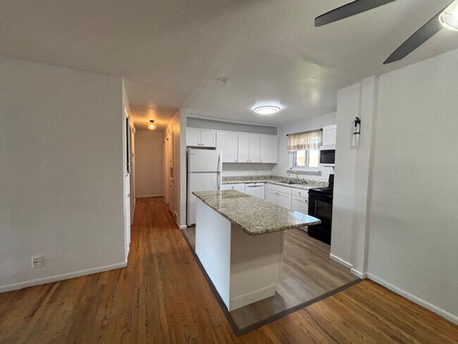 Building Photo - Very nice Family Home located in southern ...