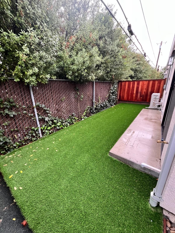 Building Photo - 994 Helen Ave