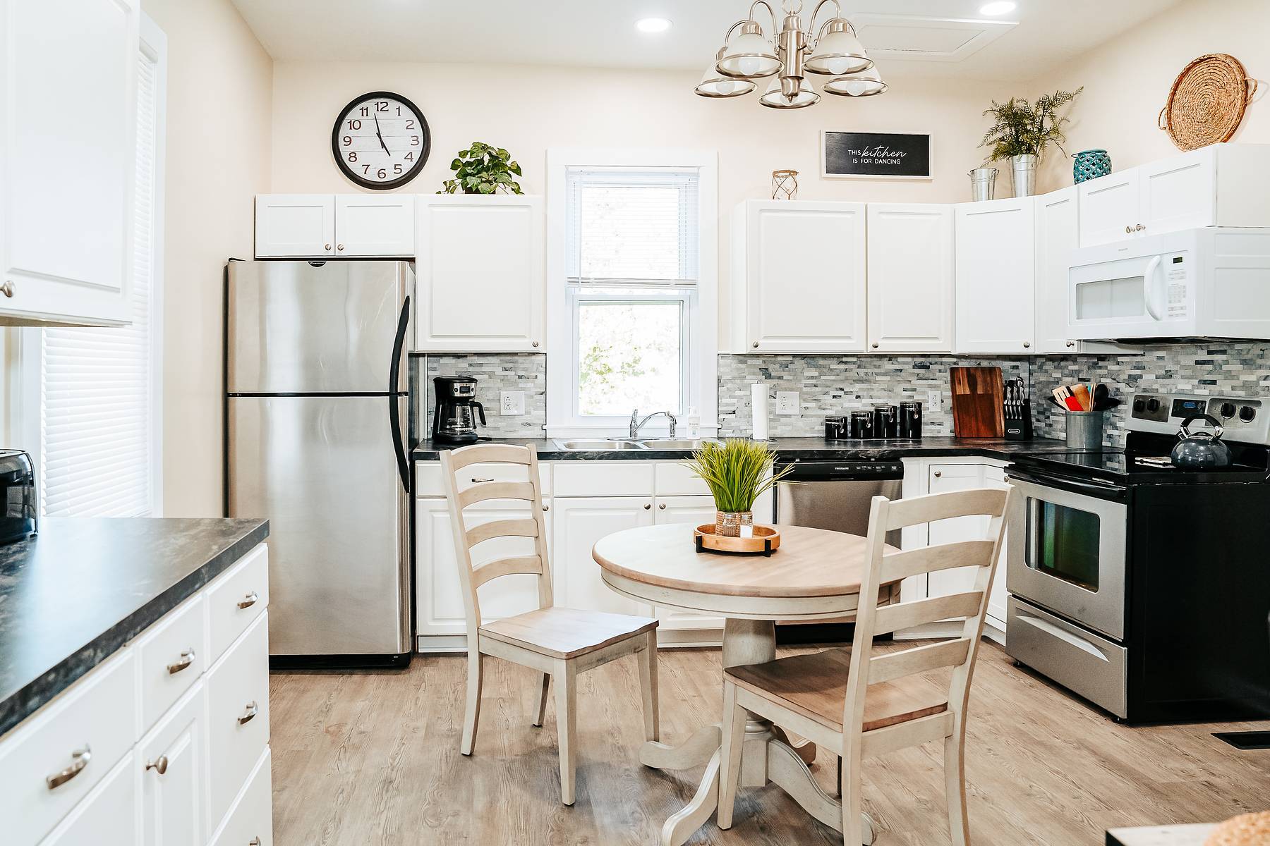 Very spacious kitchen with backdoor access to yard - 2229 N 7th St