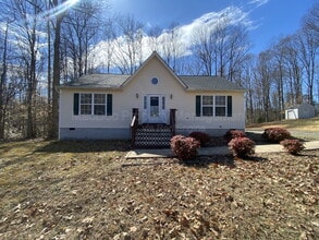 Building Photo - 211 Cedar Ridge Dr