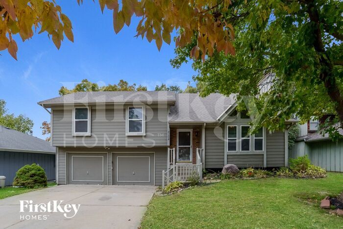 Primary Photo - 8104 N Everton Ave
