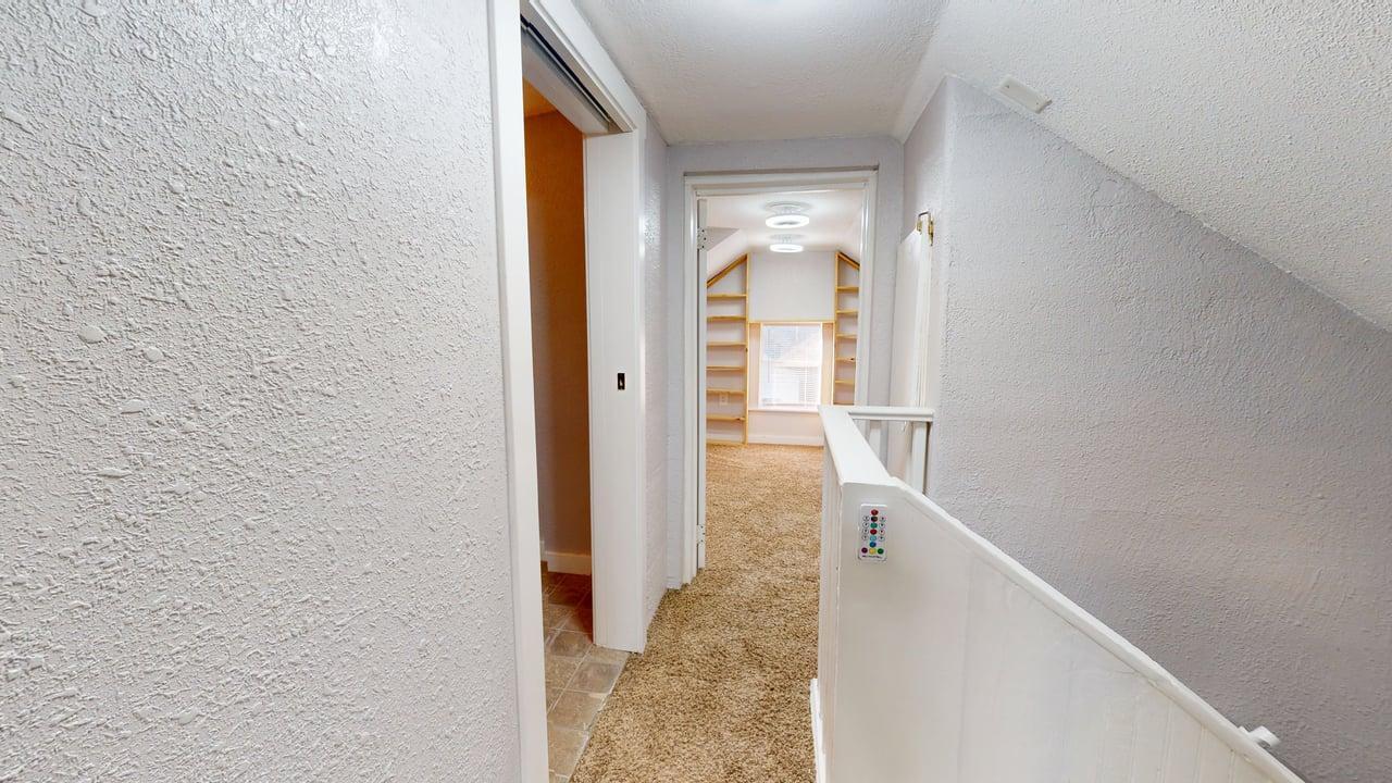 Building Photo - 112 S Chandler Ave