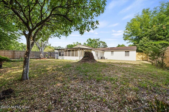 Building Photo - 2650 Debbie Ct
