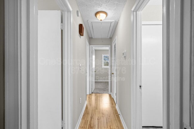 Building Photo - 13 Hearthwood Ct