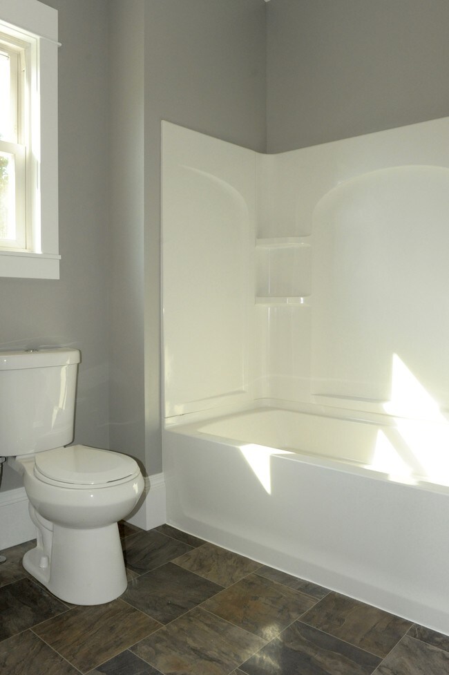 Building Photo - 234 Marion Ave NW