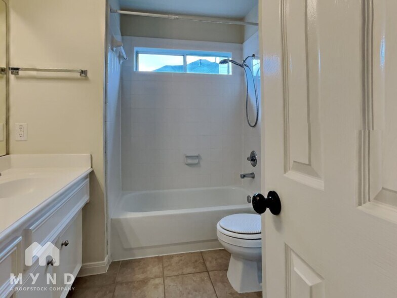 Building Photo - 28306 Peper Hollow Ln