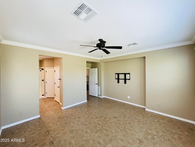 Building Photo - 1674 E Azafran Trail