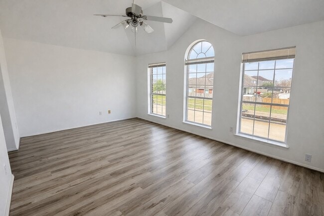 Building Photo - 14123 Fox Creek Park Dr