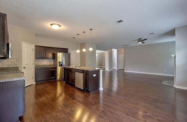 Building Photo - 1429 Evergreen Trl