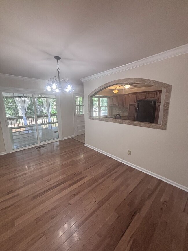 Building Photo - 1451 Arrowhead Trail