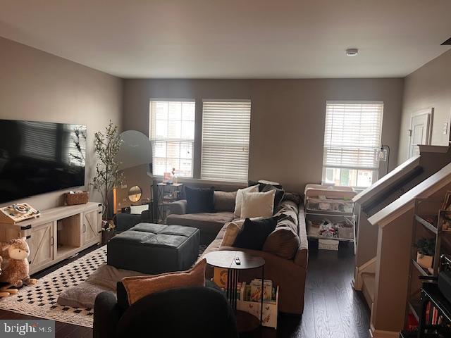 Building Photo - 107 Winterberry Way