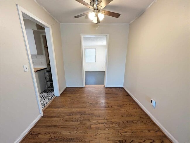 Building Photo - 2105 Westchester Dr