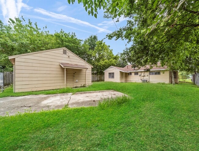 Building Photo - 1413 3rd Ave N