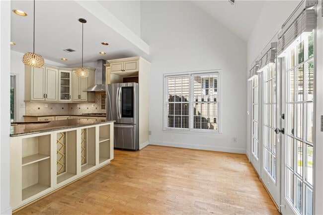 Building Photo - 1249 McLendon Dr