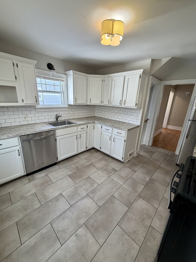 Building Photo - 41 Mildorf St