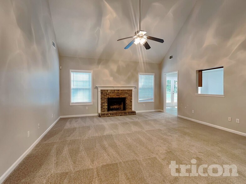 Building Photo - 45 Pebble Creek Dr