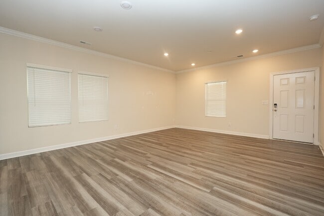 Building Photo - 12412 Larue Ln