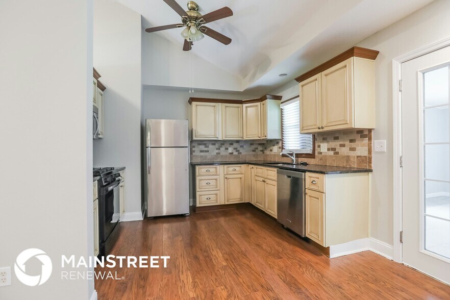 Building Photo - 7102 N Baltimore Ave