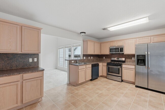Building Photo - 1004 Oak Glen Dr