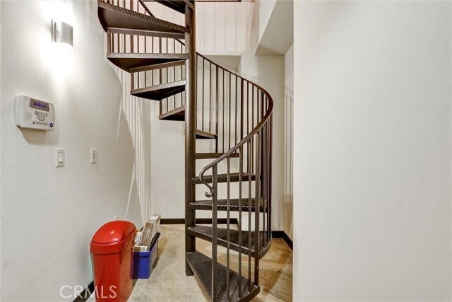 Building Photo - 350 W Ash St