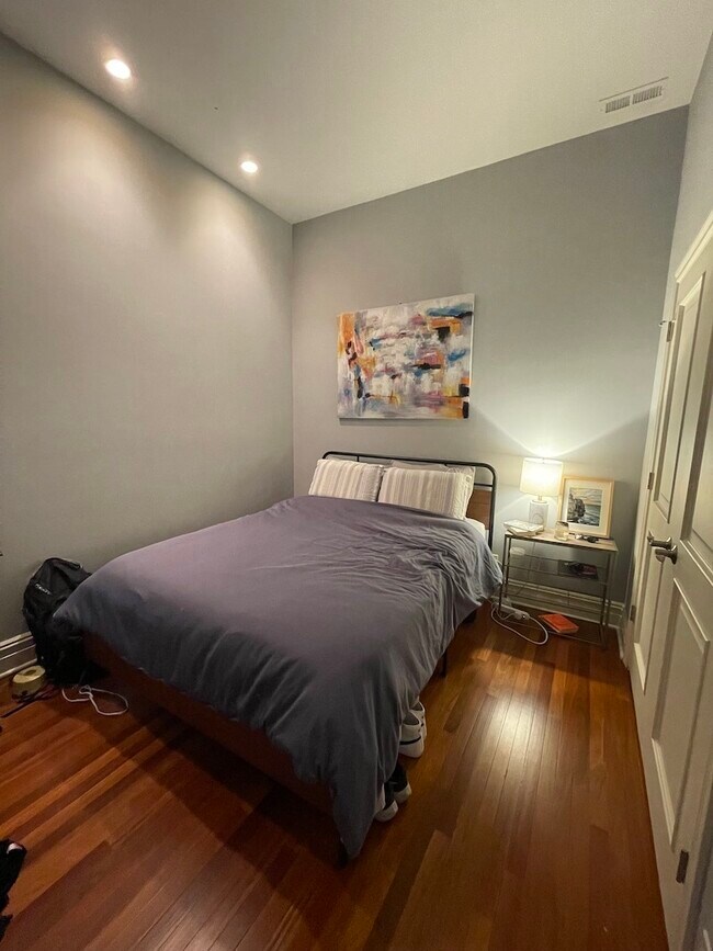 Building Photo - 1746-52 W North Ave