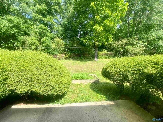 Building Photo - 225 Old Country Ct