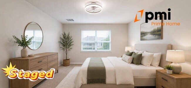 Building Photo - Stunning 5-Bedroom single family Home in Tavares | Spacious Layout & Modern Comforts