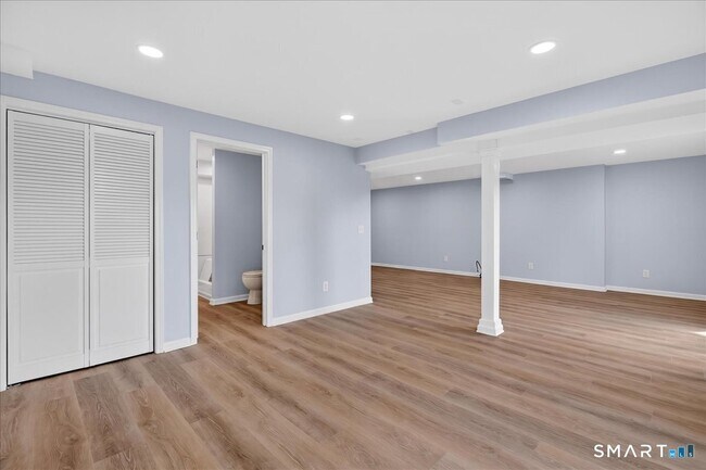 Building Photo - 675 Townsend Ave