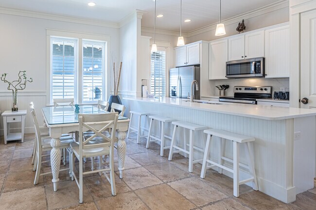 Building Photo - 2442 Bungalo Ln