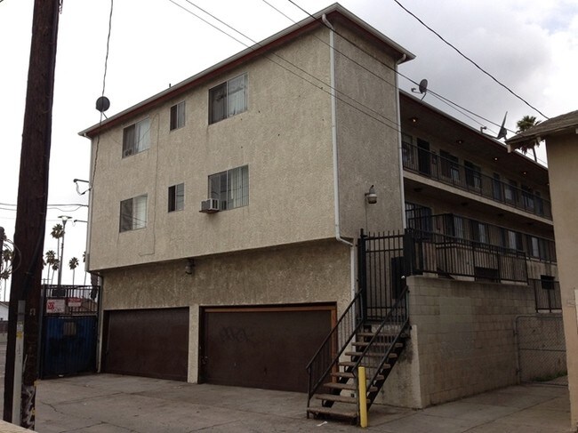 Building Photo - 930 N Marine Ave