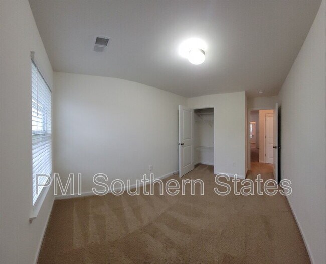 Building Photo - 31 Moorlyn Ln