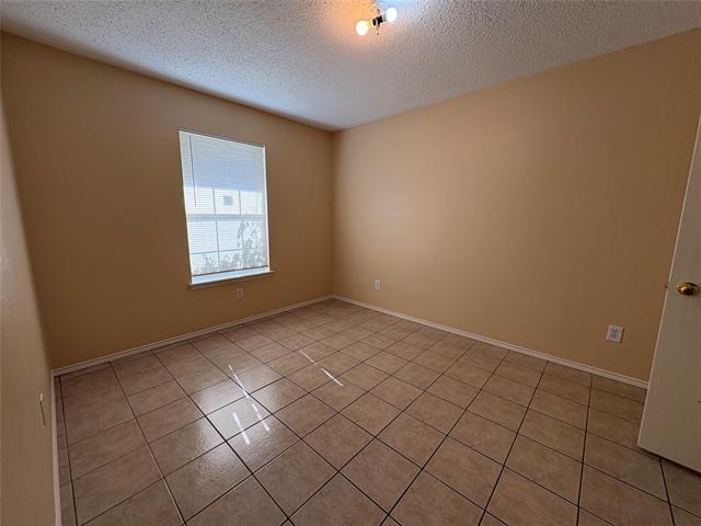 Building Photo - 2737 Gant Dr