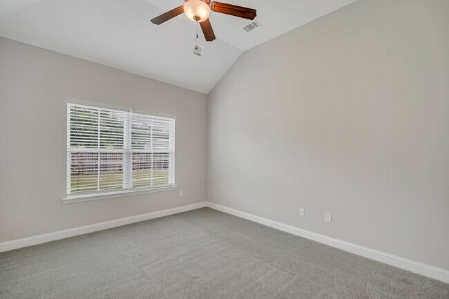 Building Photo - 486 Thorp Circle