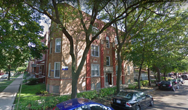 Primary Photo - 1021 N Leavitt St