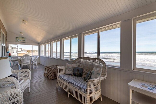 Building Photo - 1056 Ocean Blvd