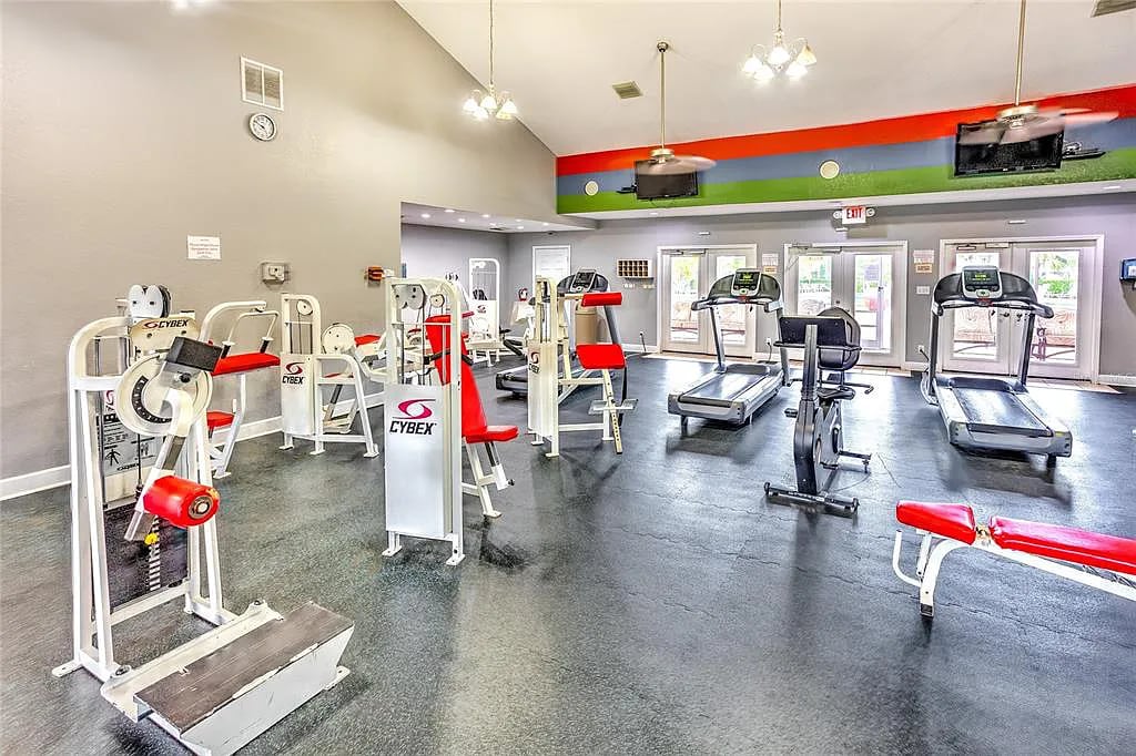 Building Photo - 5231 Beach Dr SE