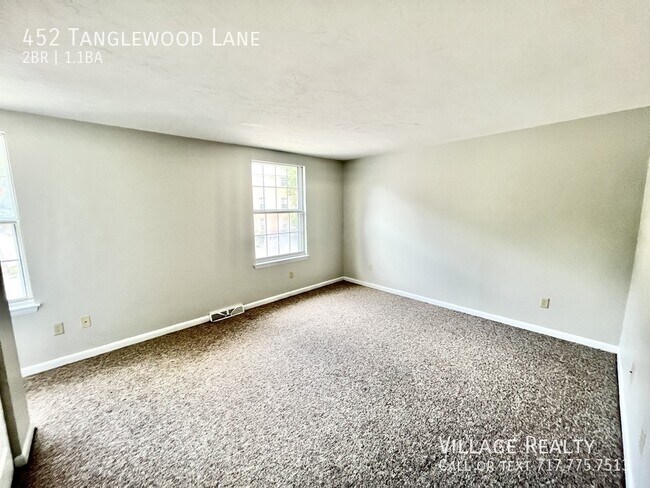Building Photo - 452 Tanglewood Ln