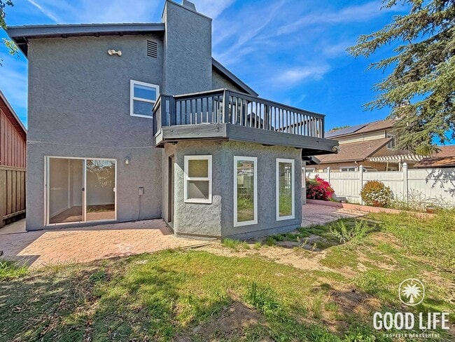 Building Photo - Charming 4BD/3BA 2-Story House in Spring Valley W/ W/D, A/C, Large Balcony, & Community Pool, Par...