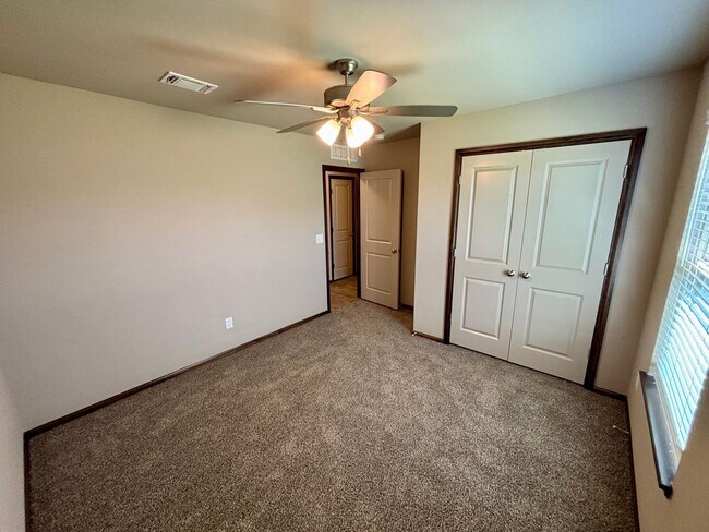 Building Photo - Wonderful 3 Bed 2 Bath Home in Norman