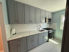 Building Photo - 42 Briarwood Rd