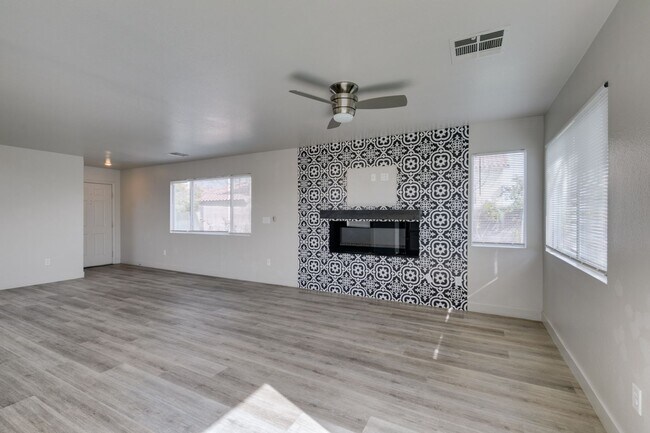 Building Photo - SUMMERLIN BEAUTY WITH TONS OF UPGRADES*3 LARGE BEDROOMS*COMMUNITY POOL*