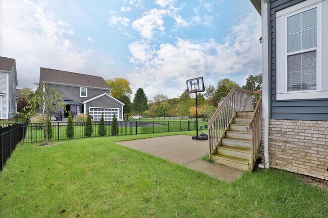 Building Photo - 1412 Leesland Dr