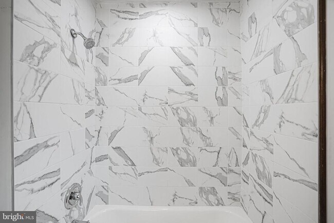 Building Photo - 3158 Westover Dr SE