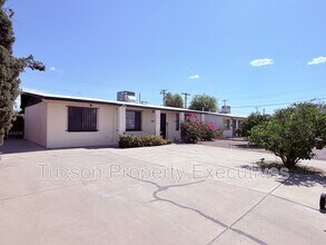 Building Photo - 3626 E Sylvane St
