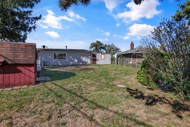 Building Photo - 1572 Ives Ave