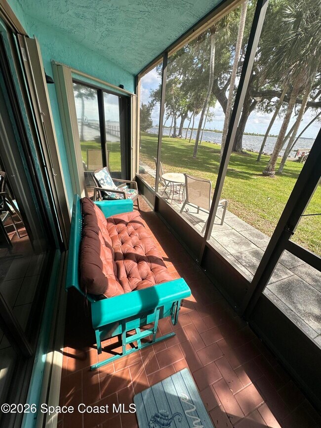 Building Photo - 100 Canebreakers Dr