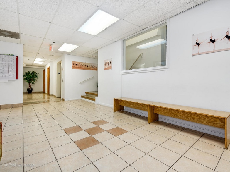 Building Photo - 2126 1st St