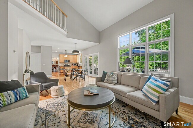 Building Photo - 1 Silvermine Rdg